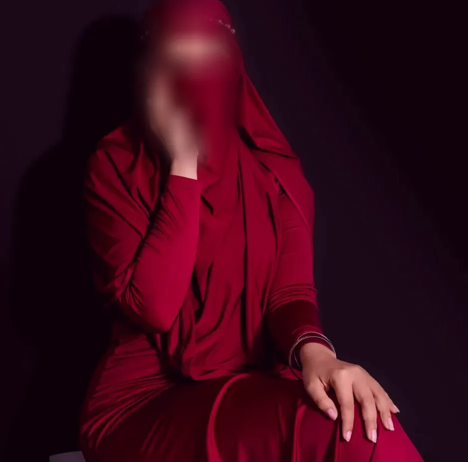 Elisa, 23