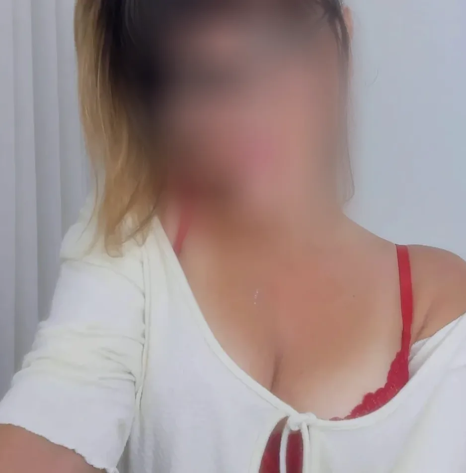 Katrin, 28