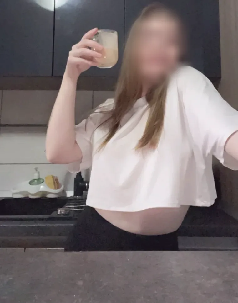 Marie, 27