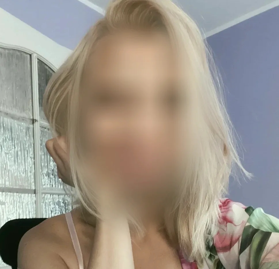 Yasmin, 31